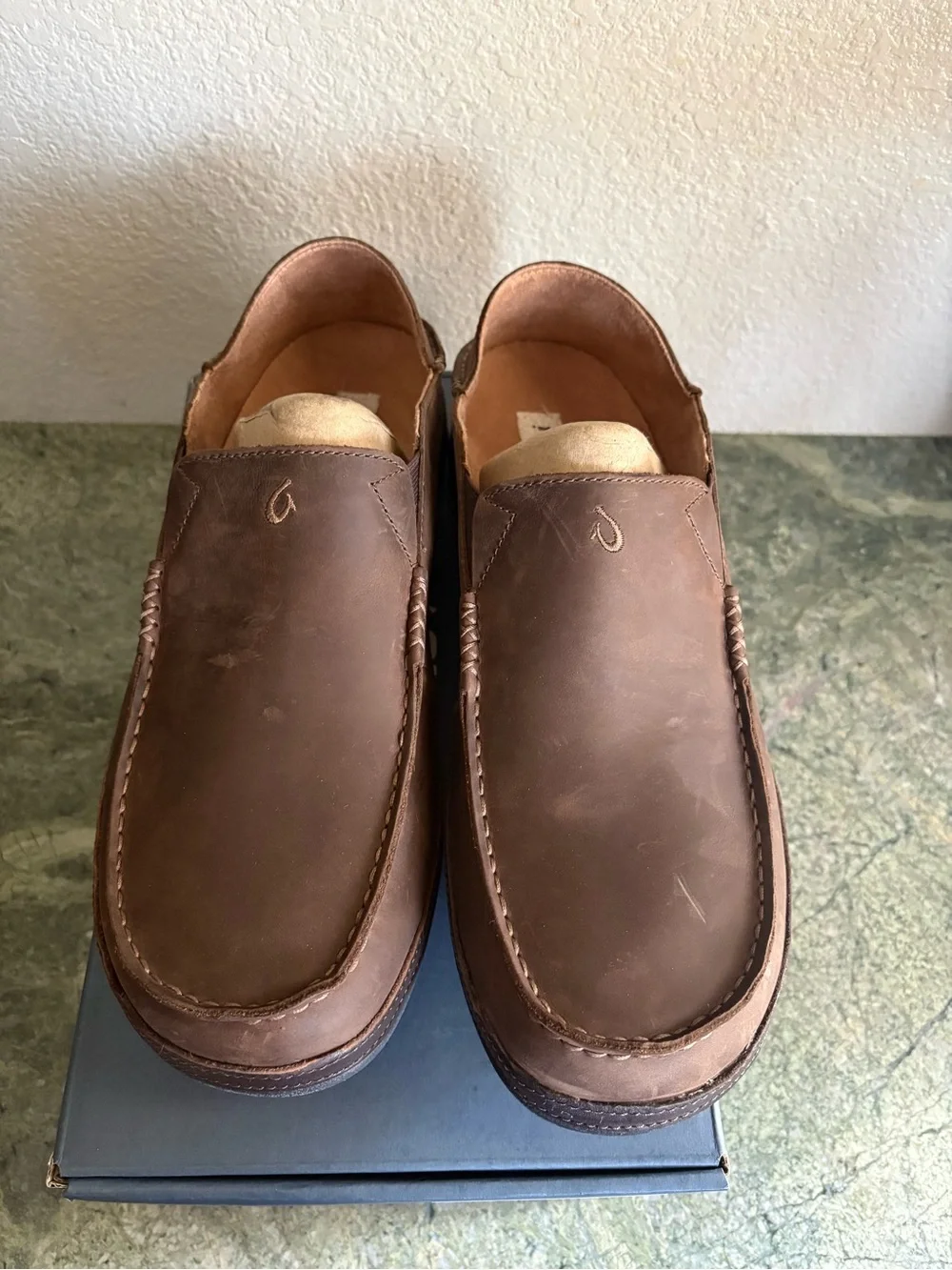 OLUKAI Moloa Men's Premium Brown Leather Shoes Loafers, Slip-On Drop-in Heel, 13